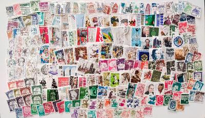 Každá jiná - poštovní známky Bundespost 210ks 