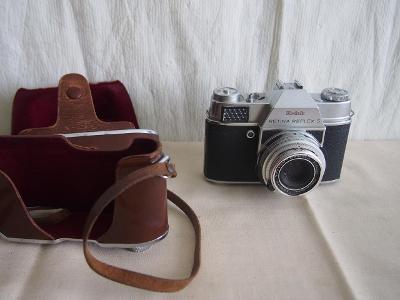 Starý fotoaparát  Kodak Retina Reflex S
