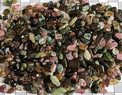 Hrst turmalínu multicolor, drobné kameny, cca 25g