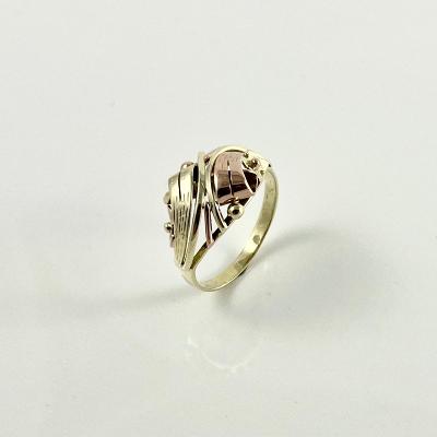 Prsten zlatý 3,37 g Au (585/1000) Ev. č. 243