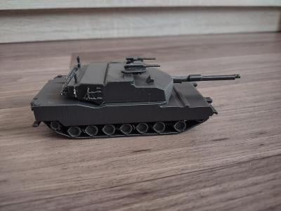 Model amerického tanku M1 Abrams