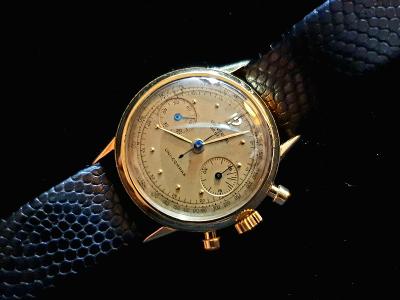 Starožitné ZLATÉ hodinky Universal Genève s chronografem - Rok 1945 !!