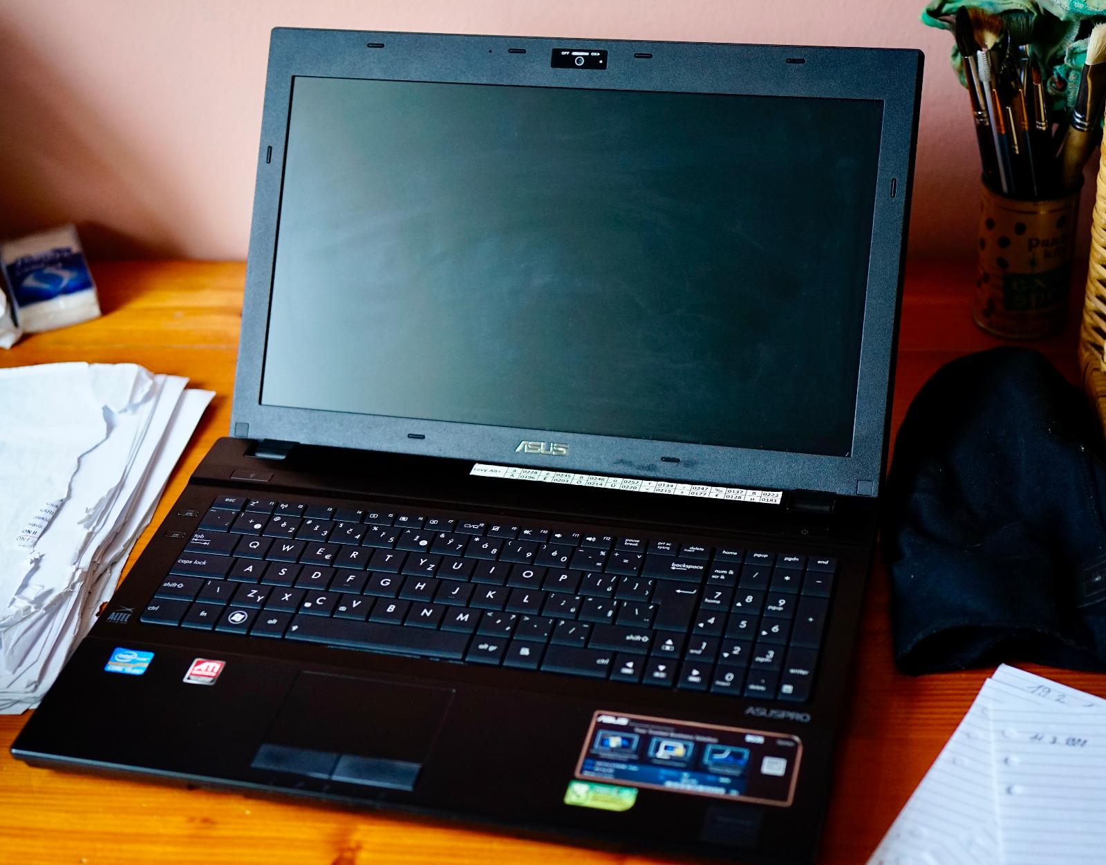 ASUS PRE B53S work notebook - i5, RAM 4GB, WIN10 - Počítače a hry