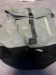 Prostorný batoh - nový