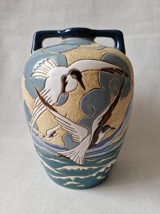 Starožitná keramická váza ptáci racek moře Amphora Trnovany Art Deco