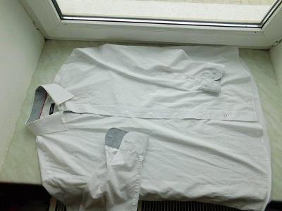 Pěkná bílá streč  košile Walbusch, vel.42, hrudník 132