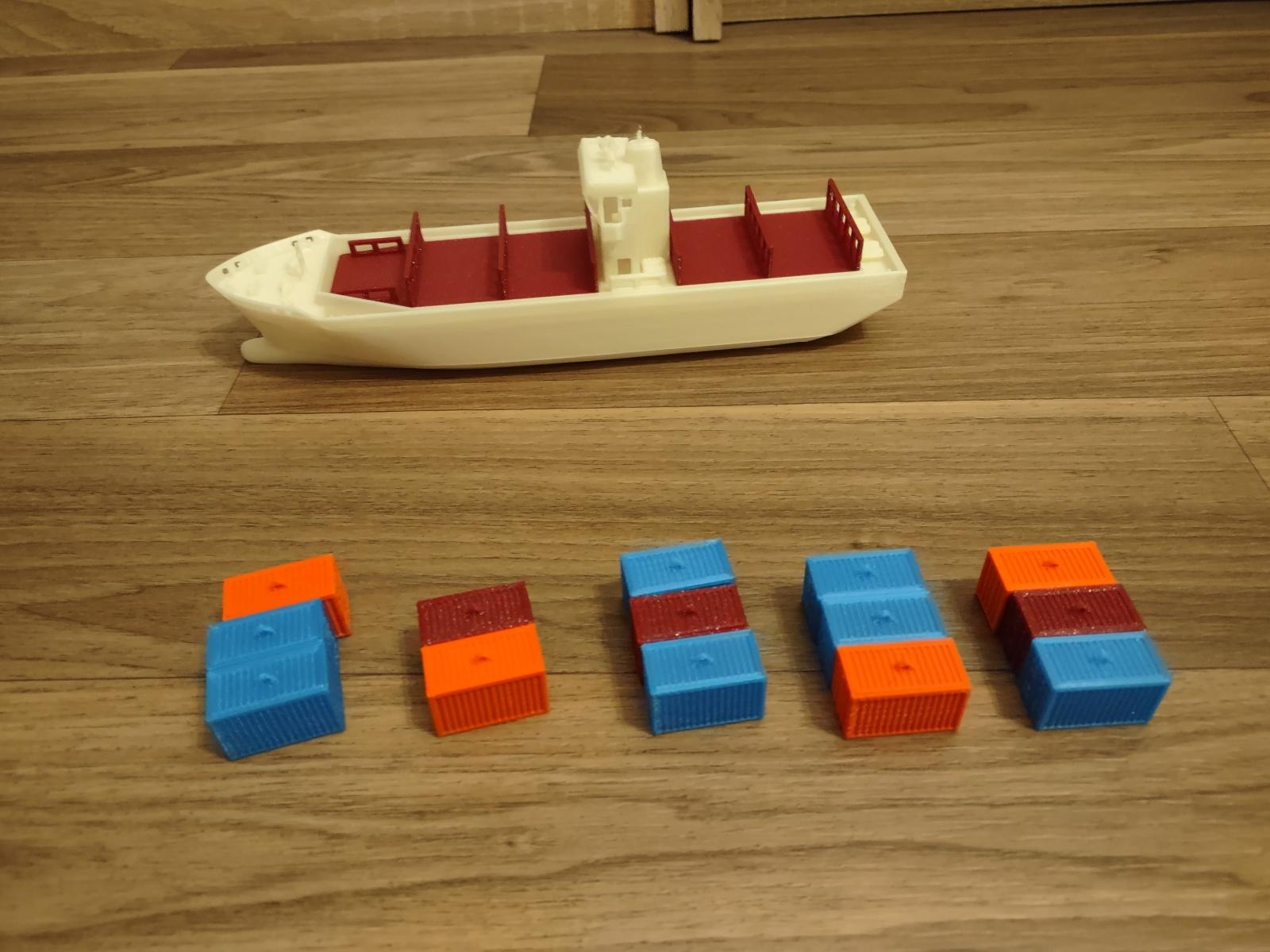 Plovoucí model obří kontejnerové lodi - Emma Maersk - Modely lodí, bojových plavidel
