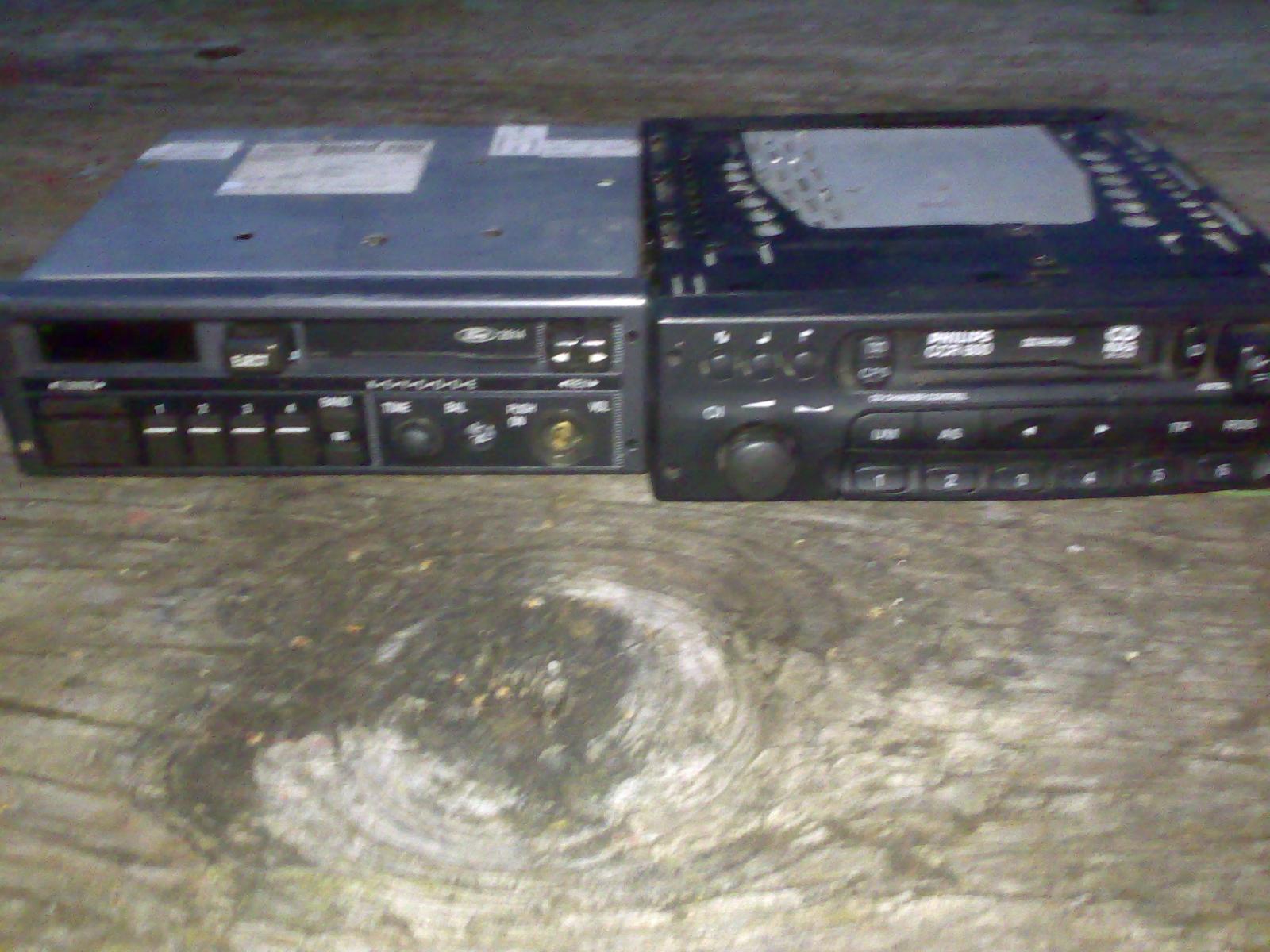 2x autorádiá Philips CCR600, Ford - TV, audio, video