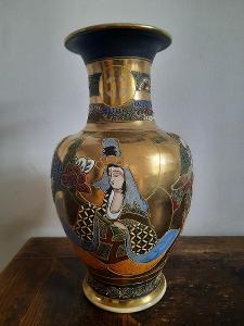Zdobená  signovaná zlacená Japonská váza Satsuma -