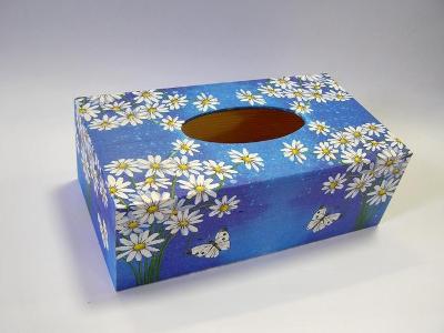 Krabička dřevěná na papírové kapesníky - Kopretiny a motýlek