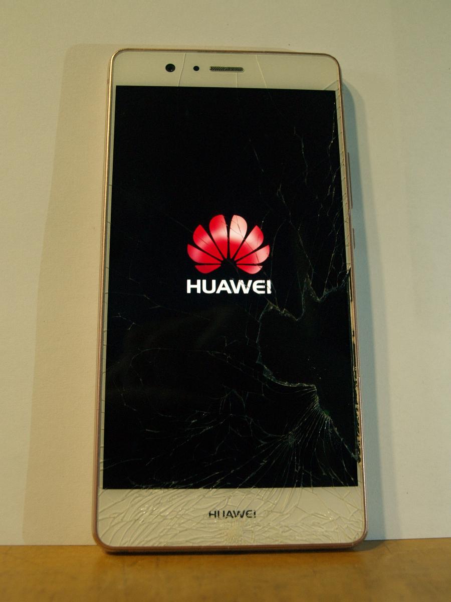 Funkčný mobil huawei p9 lite (poškodený displej) - Mobily a smart elektronika