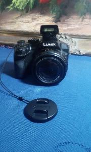 Fotoaparát Panasonic Lumix F28 Model NO. DMC-FZ300 s objektivem Leica 