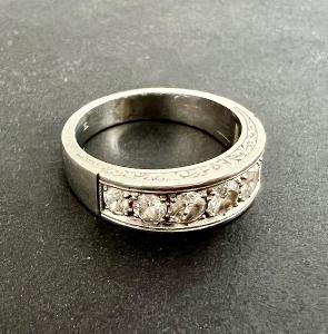 Platinový prsten se sedmi diamanty 10,2 g / 1,2 ct Znalecký posudek
