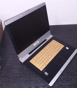 Starý notebook FUJITSU SIEMENS AMILO Pro V3515 + štítok Windows XP