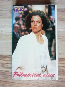 VHS - FVS : SIGOURNEY WEAVER : PŮLMĚSÍČNÍ ULICE - 1986 - RARITA !!!
