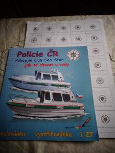 Staré Pexeso-nevystříhané-Dopravní značky + model - člun POLICIE