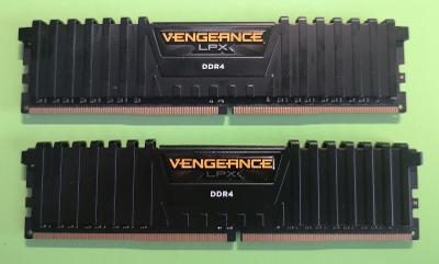 Corsair Vengeance LPX DDR4 16GB (2x8GB) 2400MHz CL14