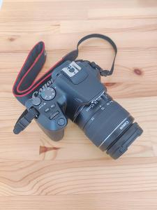 Canon EOS 250D + EF-S 18-55 mm f/3,5-5,6 DC III