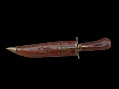 Starý zdobený kovový lovecký nůž s pochvou č.2  