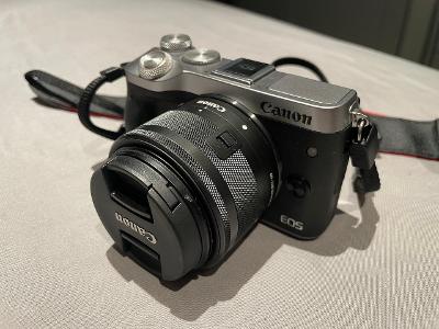 Bezzrcadlovka Canon EOS M6 + objektiv Canon EF-M 15-45 mm f/3,5-6,3 IS