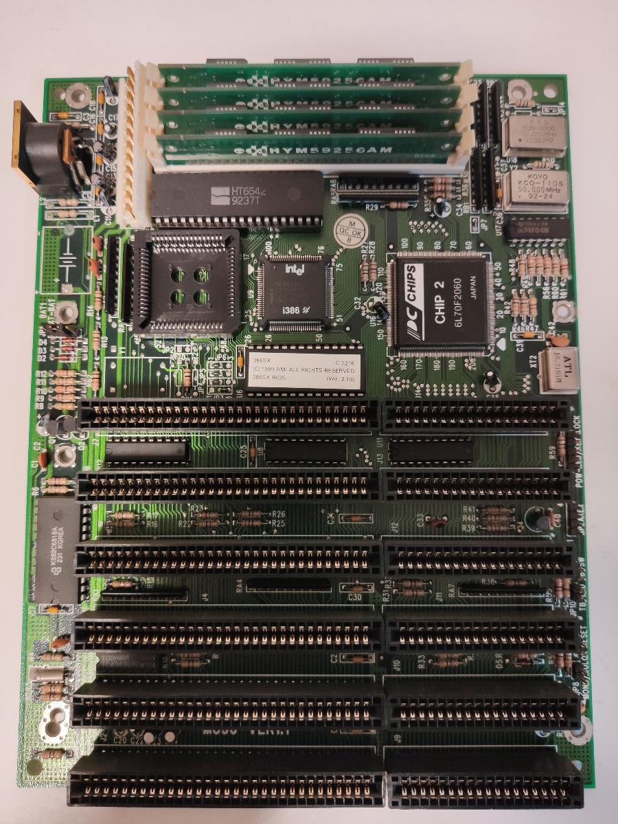 Základná doska s procesorom 386SX-25 a pamäťou - Počítače a hry
