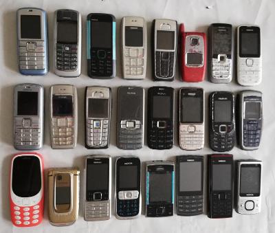 Hromada mobilů Nokia - poškozené, staré, mix 24 k̶a̶r̶á̶t̶ů̶ kusů