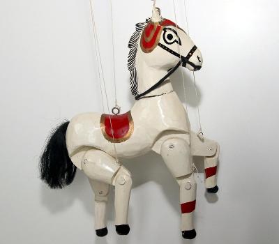 Dřevěná loutka koníka cca 60.-70. léta - koníček, kůň,loutkové divadlo