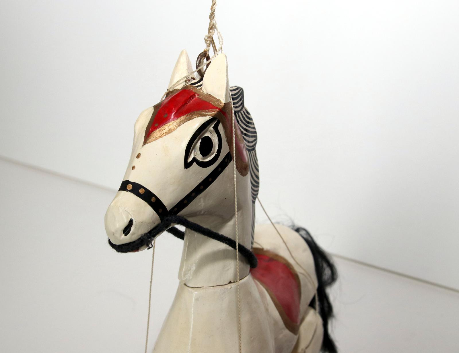 Dřevěná loutka koníka cca 60.-70. léta - koníček, kůň,loutkové divadlo - Děti