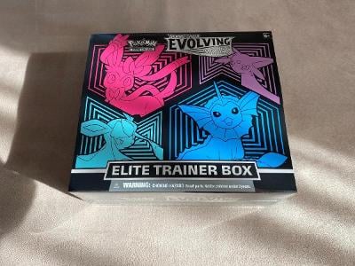 Pokémon Evolving Skies Elite Trainer Box SEGV Anglický originální