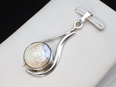 Stříbrný přívěšek- biwa perla