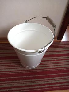 kbelík smaltovaný