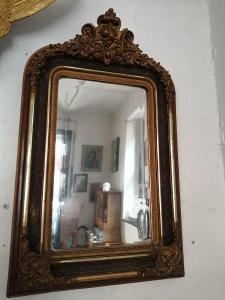 Zrcadlo okolo roku 1860.
