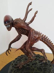 Vetřelec - Alien Resurrection Sideshow Raritní soška bez poškození 