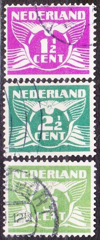 Nizozemí - číslice a letící holubice