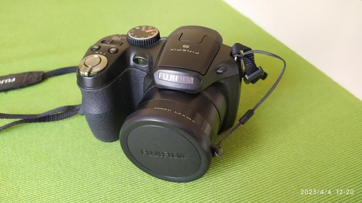 Fotoaparát Fujifilm Finepix S1800 - Foto