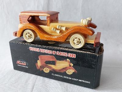 Krásne drevené auto 🚙 Veterán 1 /výpredaj/