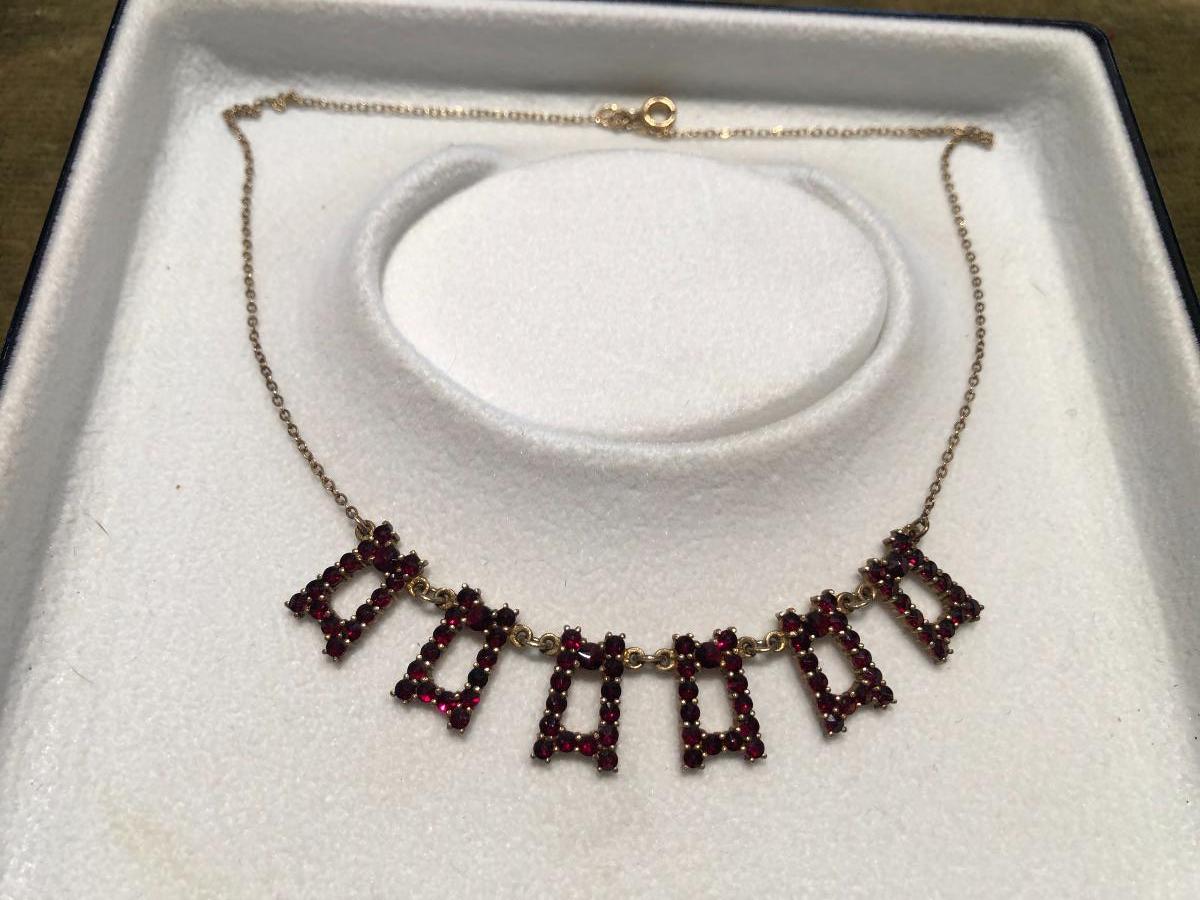 Starý strieborný pozlátený náhrdelník s granátmi - Starožitné šperky