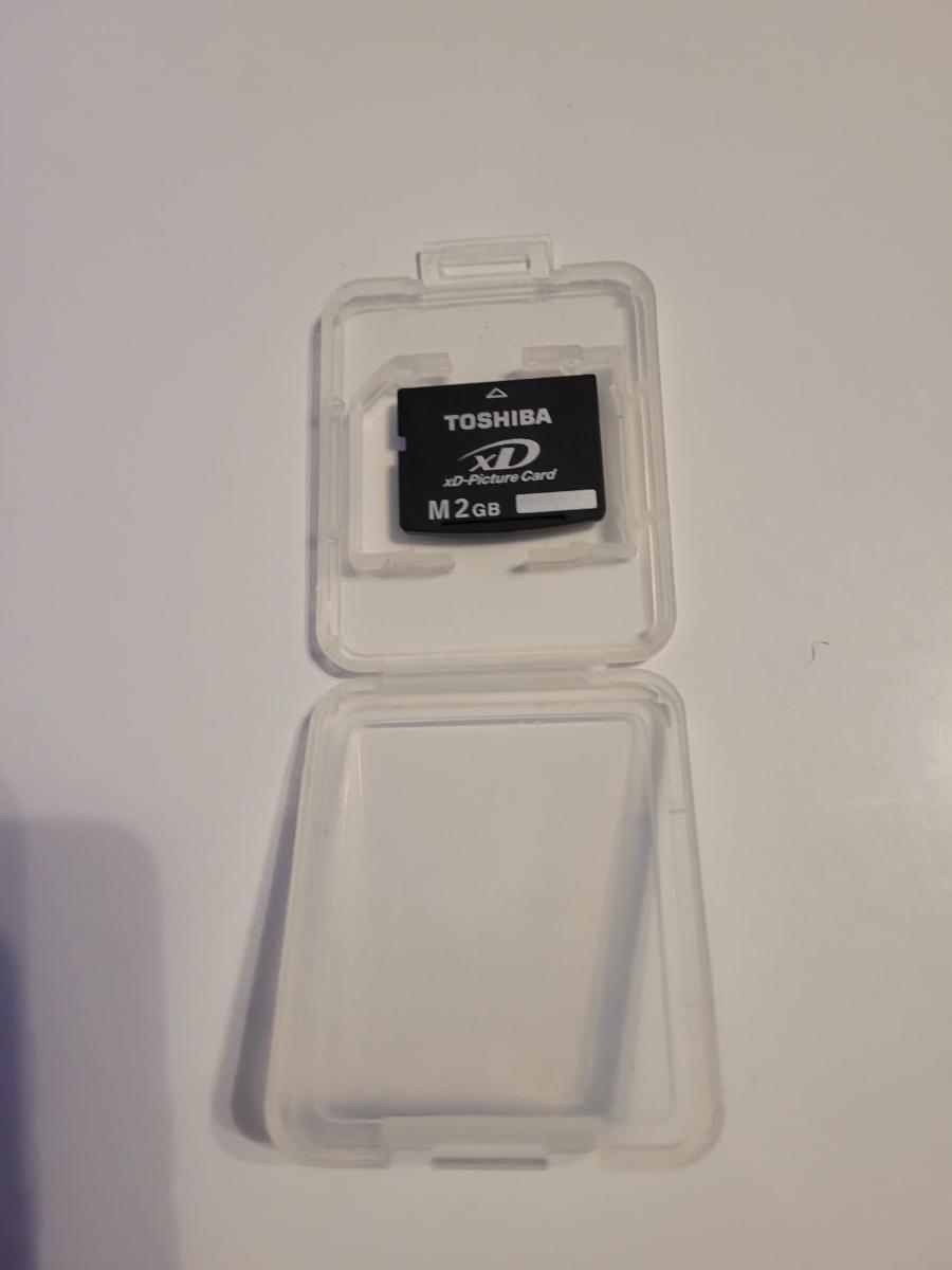 XD karta karta 2GB Toshiba - Foto