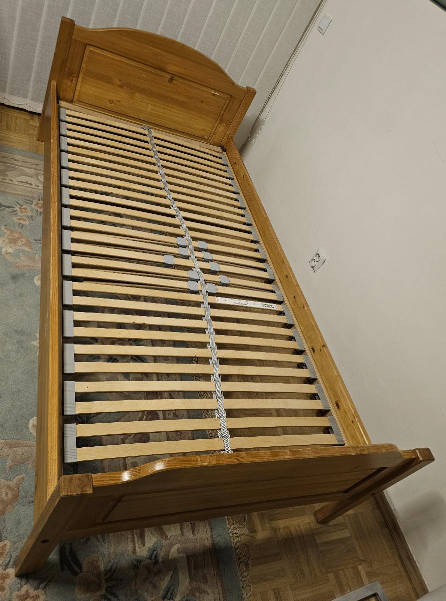 Drevená posteľ borovice - jednolôžko masív a lamelový rošt 100x200 - Spálňa