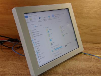 Průmyslový dotykový monitor S-VGA 12"
