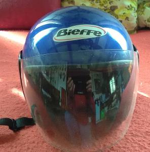 Helma pro motorkáře