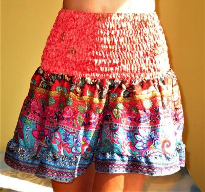 Barevná letní sukně