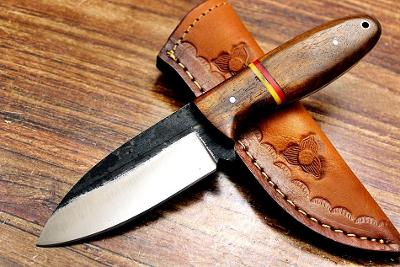 83/ Lovecky nůž. Nůž z vysoce uhlíkové oceli 1095. Bushcraft  