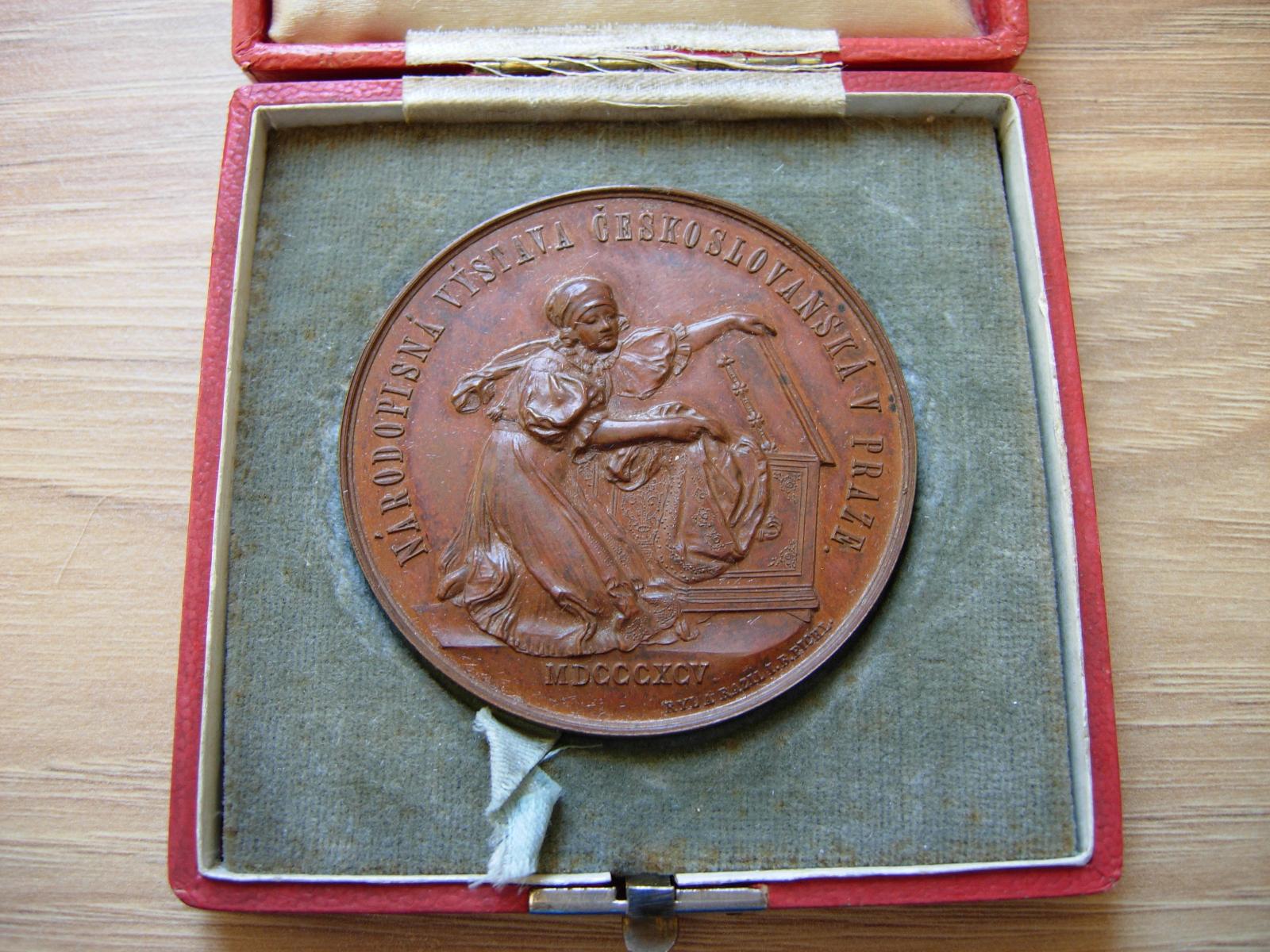 medaila zásluze o n v c 1895 originál etue vzácna od 1 kč aukro
