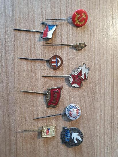 Staré odznaky - Banik 1919, 1 Maj, atd.   - Odznaky, nášivky a medaile