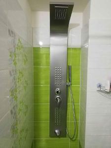 Sprchový panel 5v1 - broušená nerez