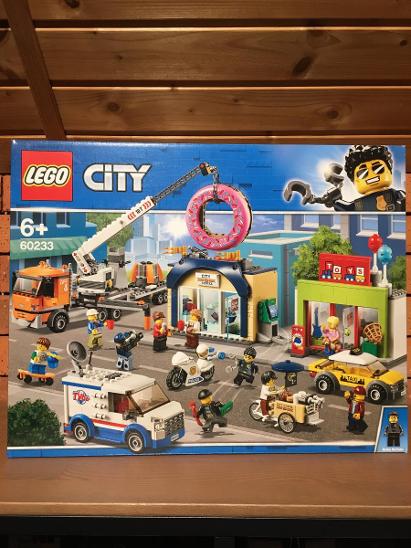 LEGO CITY Donut Shop Opening 60233, již vyřazený set - Hračky