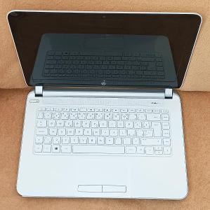 Notebook HP Pavilion 14-n000sc -funkční s nefunkčním displejem !!!