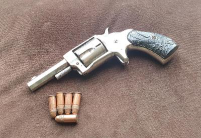 Historický revolver Defender cal.32 Long SA 1878 Hezký původní stav