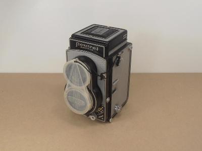 Fotoaparát Flexaret Automat s koženým pouzdrem